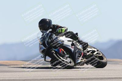 media/Oct-13-2025-Moto Forza (Mon) [[a66d839500]]/3-B Group/Session 4 (Turn 9)/